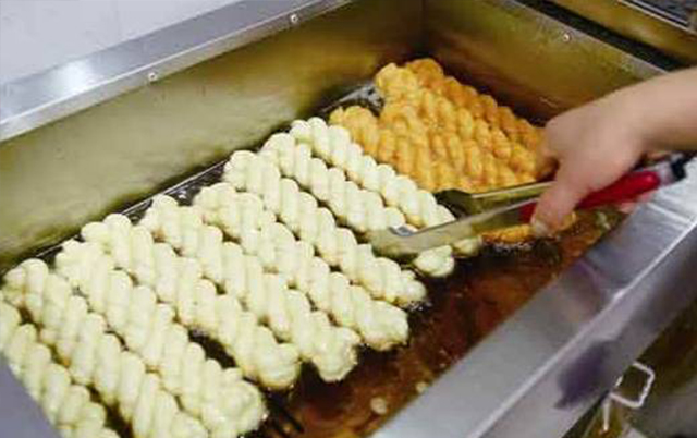 初中沒畢業(yè)靠麻花創(chuàng)業(yè)，第一天賣出4000多根